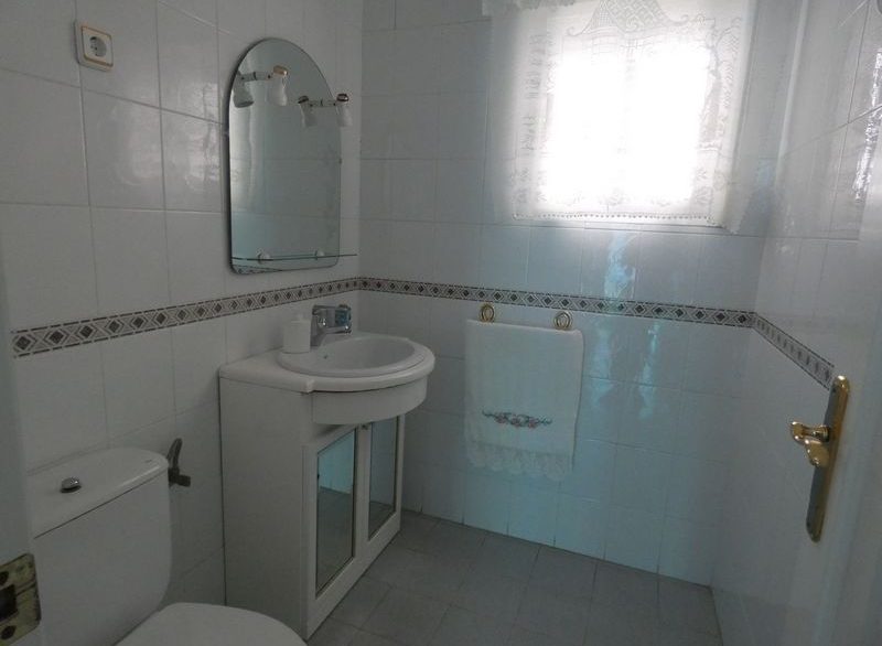 1244_stunning_house_in_almoradi_270918123429_tn_p1010949