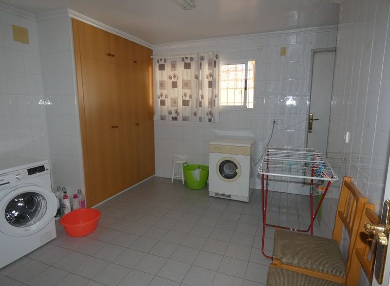 1244_stunning_house_in_almoradi_270918123432_tn_p1010978