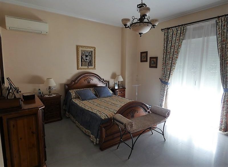 1244_stunning_house_in_almoradi_270918123459_tn_p1010951
