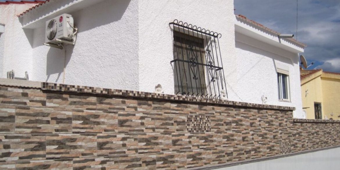 155585-villa-for-sale-in-quesada-30015225-large