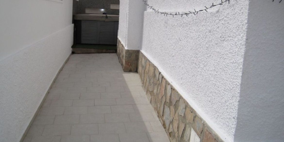 155585-villa-for-sale-in-quesada-30015243-large