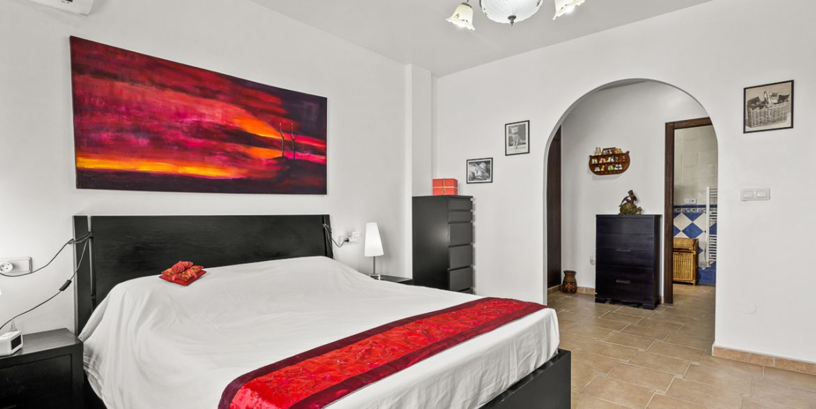 156013-villa-for-sale-in-algorfa-30163276-large