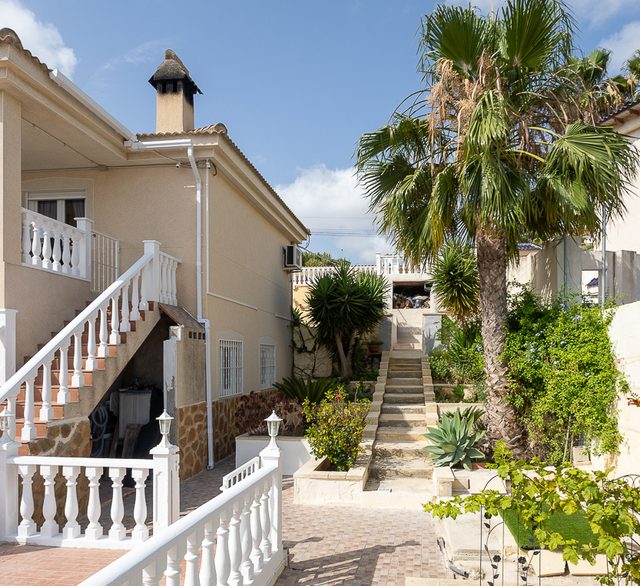 156013-villa-for-sale-in-algorfa-30163335-large