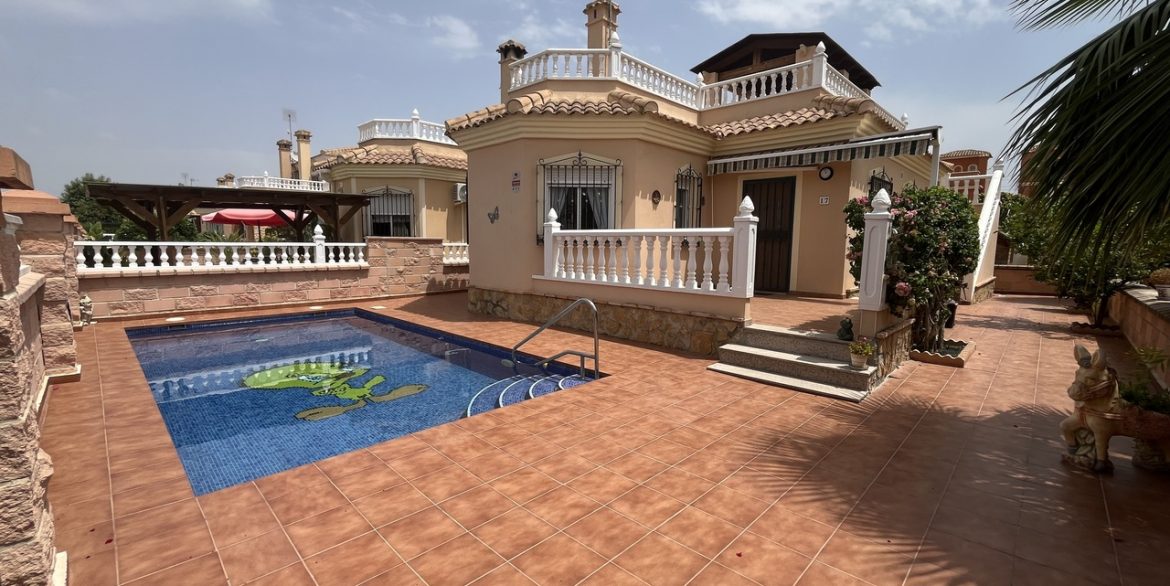 156040-villa-for-sale-in-almoradi-30177462-large