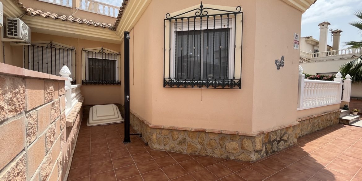 156040-villa-for-sale-in-almoradi-30177463-large