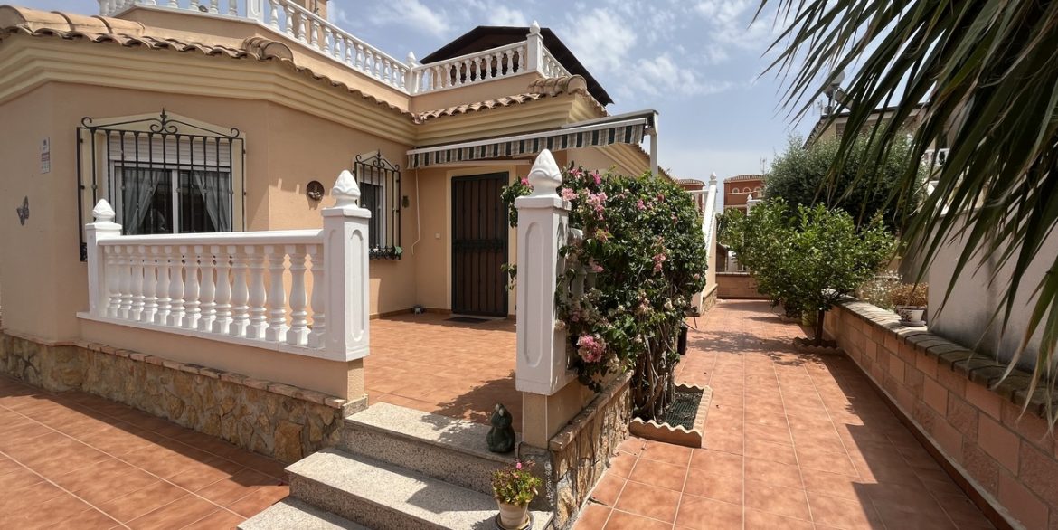 156040-villa-for-sale-in-almoradi-30177465-large
