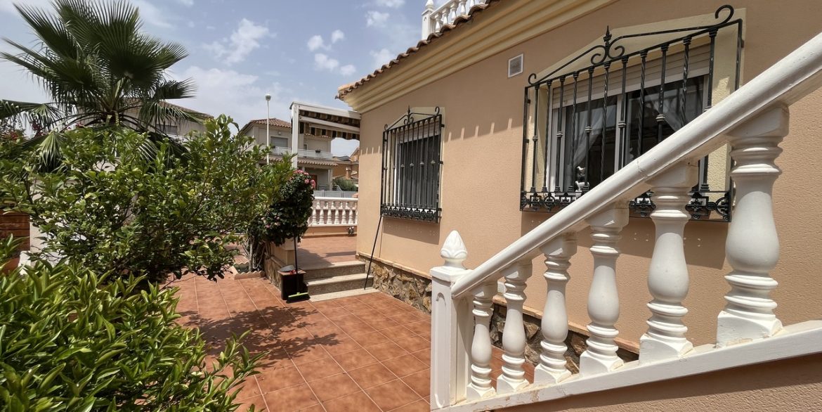 156040-villa-for-sale-in-almoradi-30177466-large