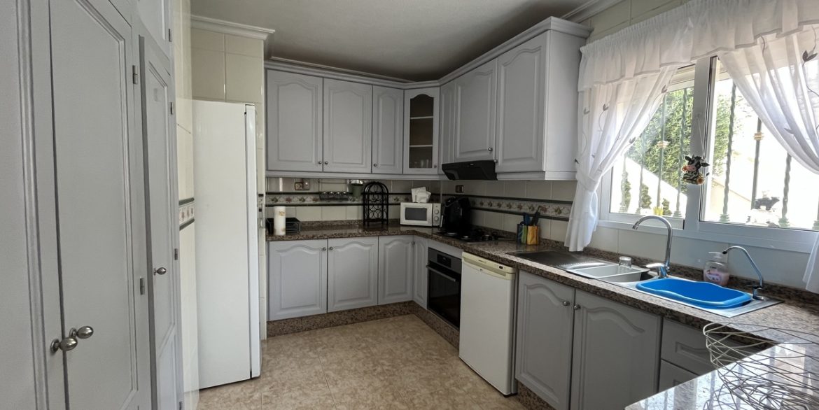 156040-villa-for-sale-in-almoradi-30177471-large