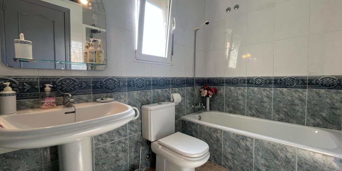 156040-villa-for-sale-in-almoradi-30195987-large