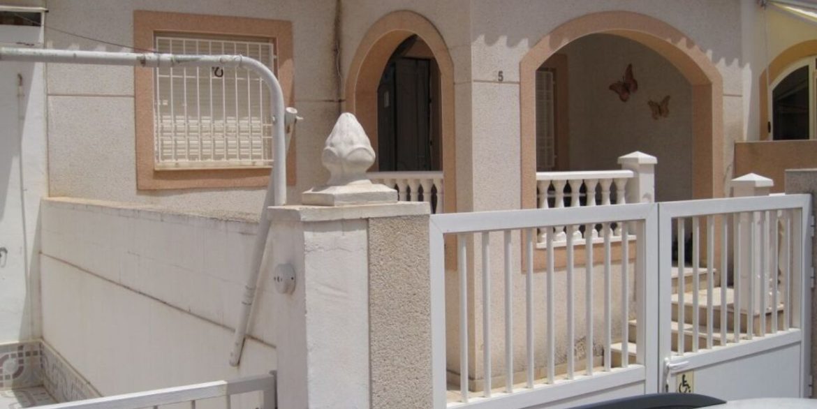 156041-townhouse-for-sale-in-torrevieja-30179723-large
