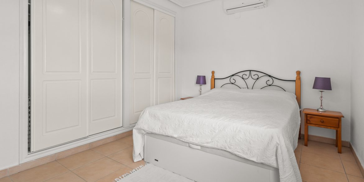 157231-villa-for-sale-in-algorfa-30297817-large