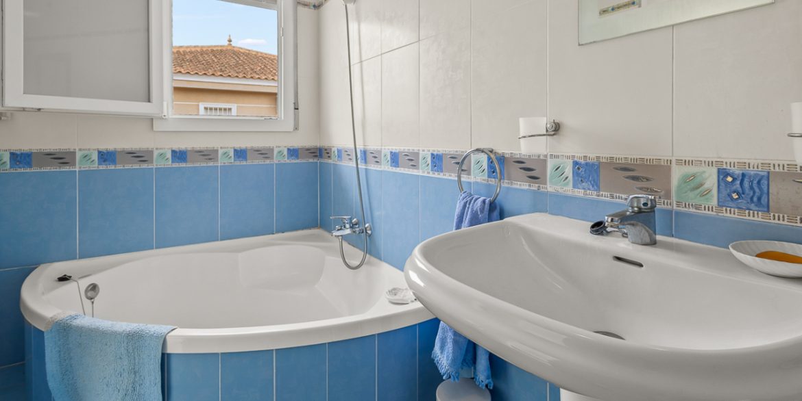 157231-villa-for-sale-in-algorfa-30297820-large