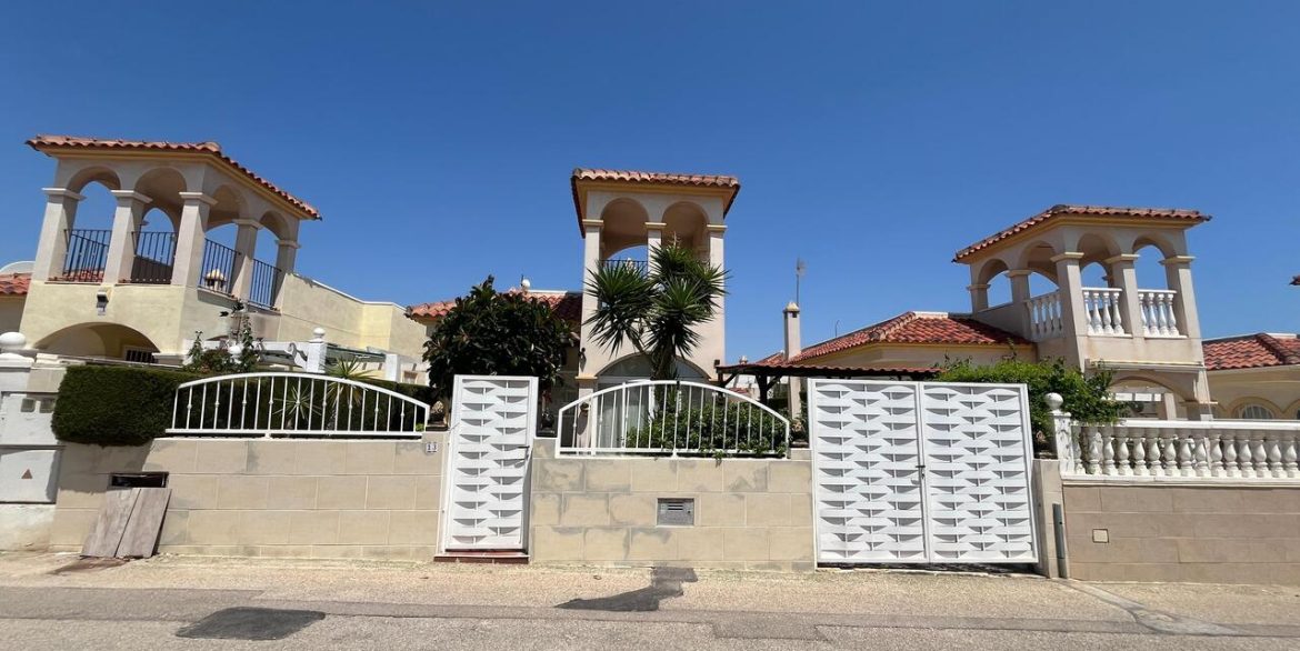 157460-villa-for-sale-in-algorfa-30371218-large