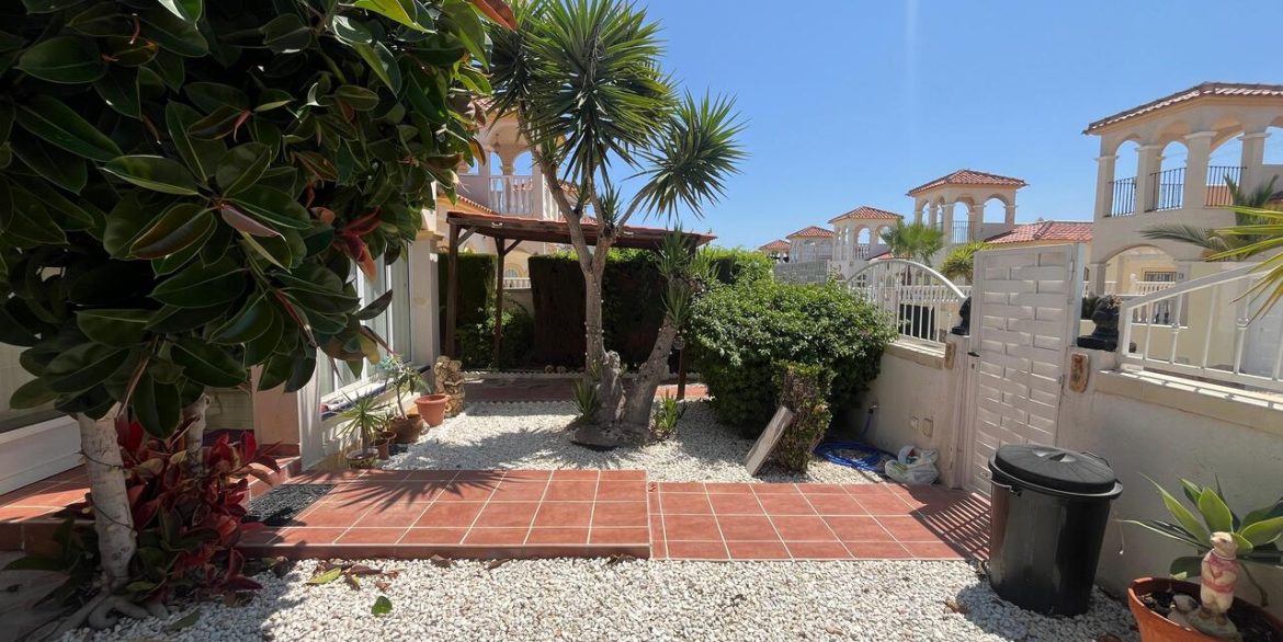 157460-villa-for-sale-in-algorfa-30371236-large