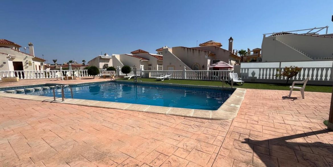 157460-villa-for-sale-in-algorfa-30384608-large