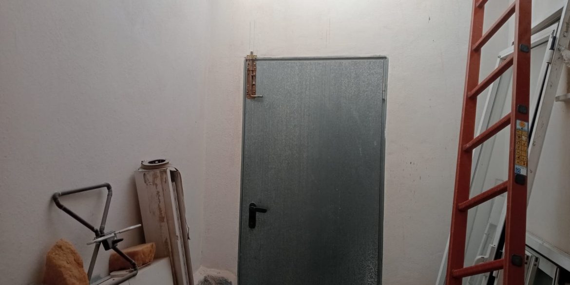 17527623968-8