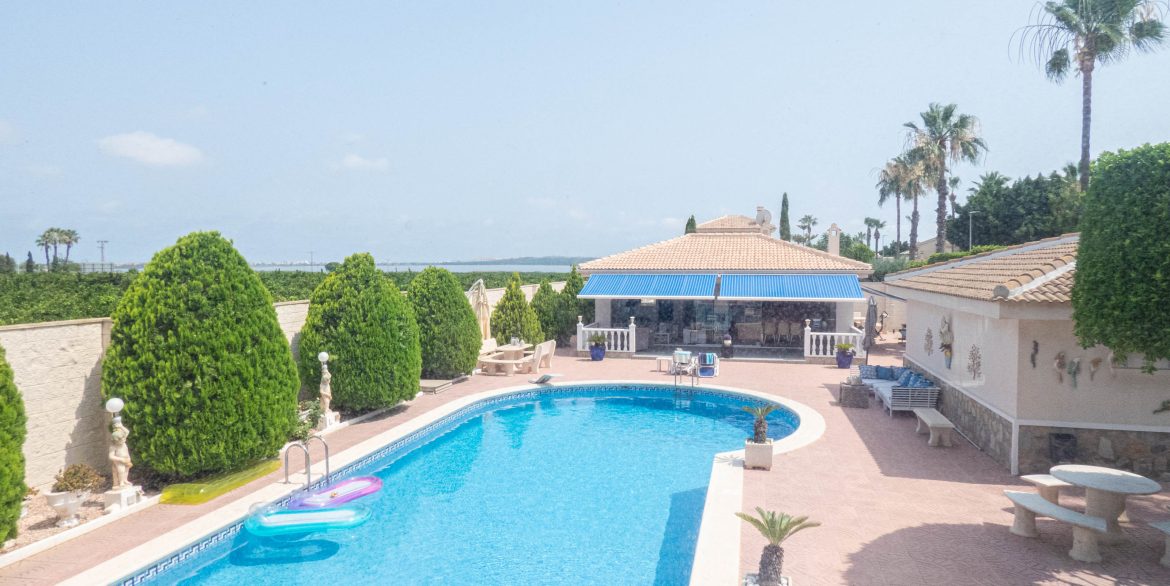 6110_an_amazing_villa_for_sale_in_quesada_with_summer_house_050723160720_p1140700