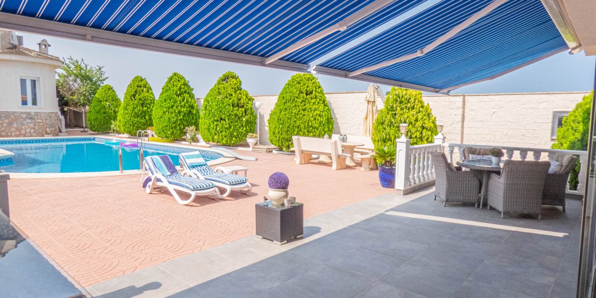 6110_an_amazing_villa_for_sale_in_quesada_with_summer_house_050723160737_p1140670