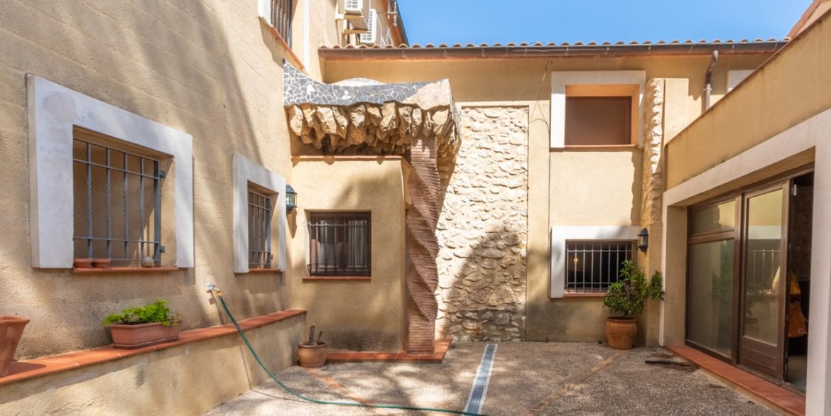 6337_traditional_reformed_spanish_farmhouse_near_ibi_010923130603_resale_villa_ibi_22624_xl
