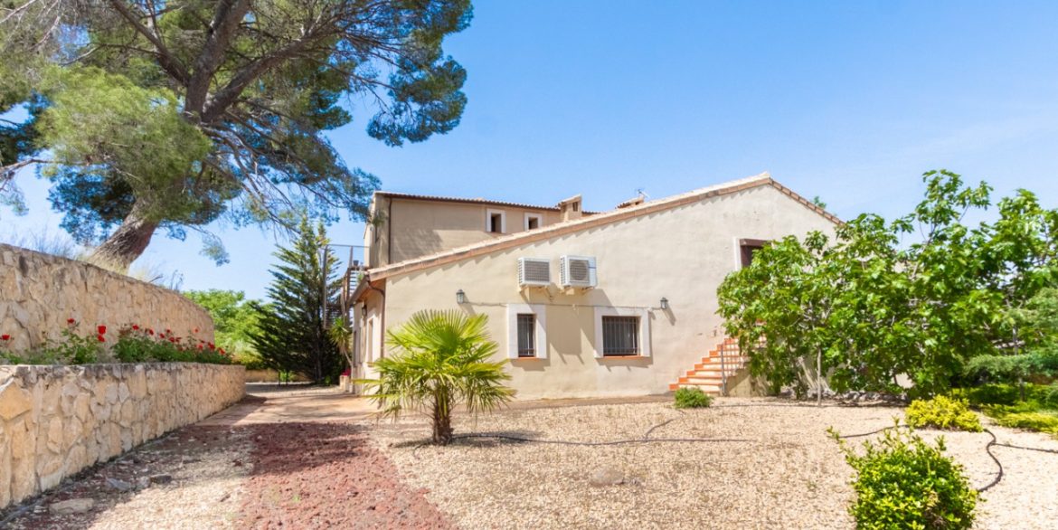 6337_traditional_reformed_spanish_farmhouse_near_ibi_010923130603_resale_villa_ibi_22631_xl