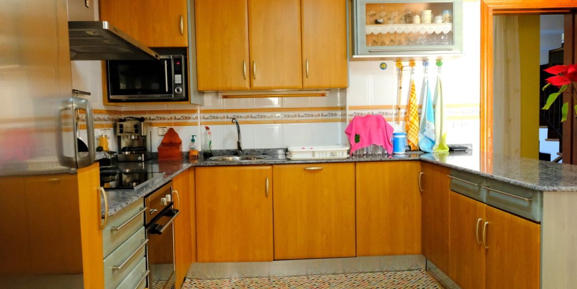 7046_amazing_countryside_finca_with_income_120224150017_bath_3a