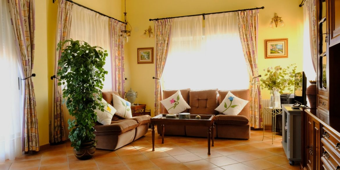 7046_amazing_countryside_finca_with_income_120224150017_bed_2c