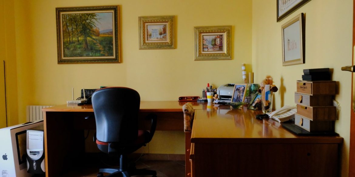 7046_amazing_countryside_finca_with_income_120224150355_office
