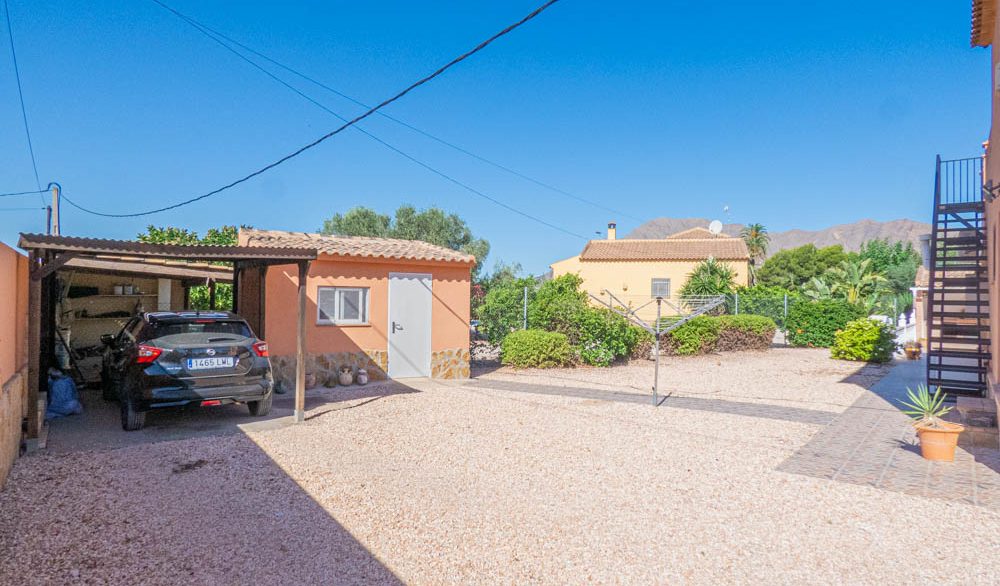 8361_stunning_villa_in_rafal_051224124547_p1200899