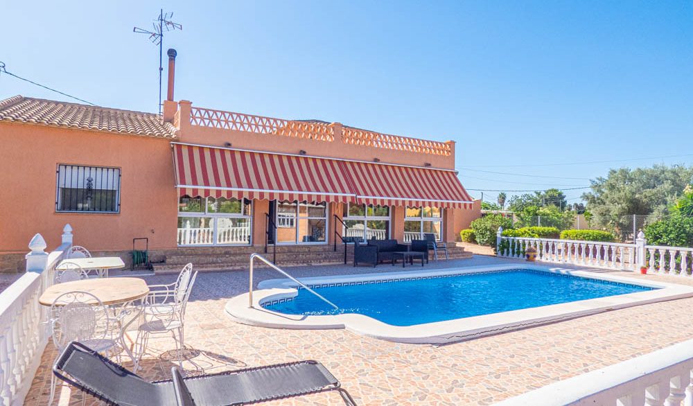 8361_stunning_villa_in_rafal_051224124548_p1200881