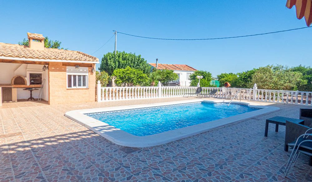 8361_stunning_villa_in_rafal_051224124548_p1200901