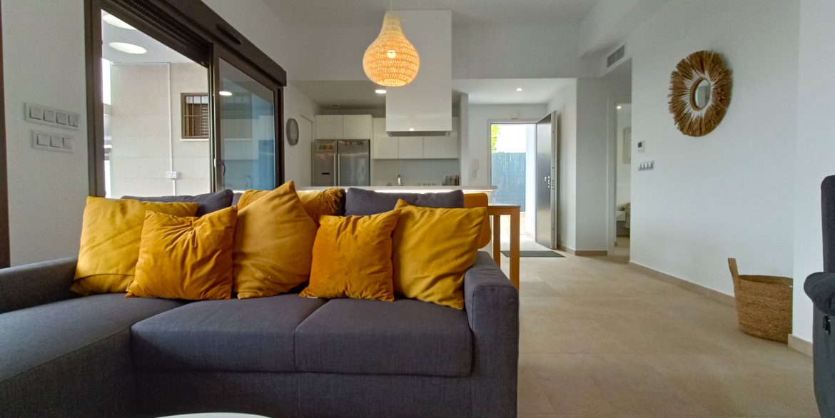 10699_stunning_modern_villa_050625164047_lounge_5