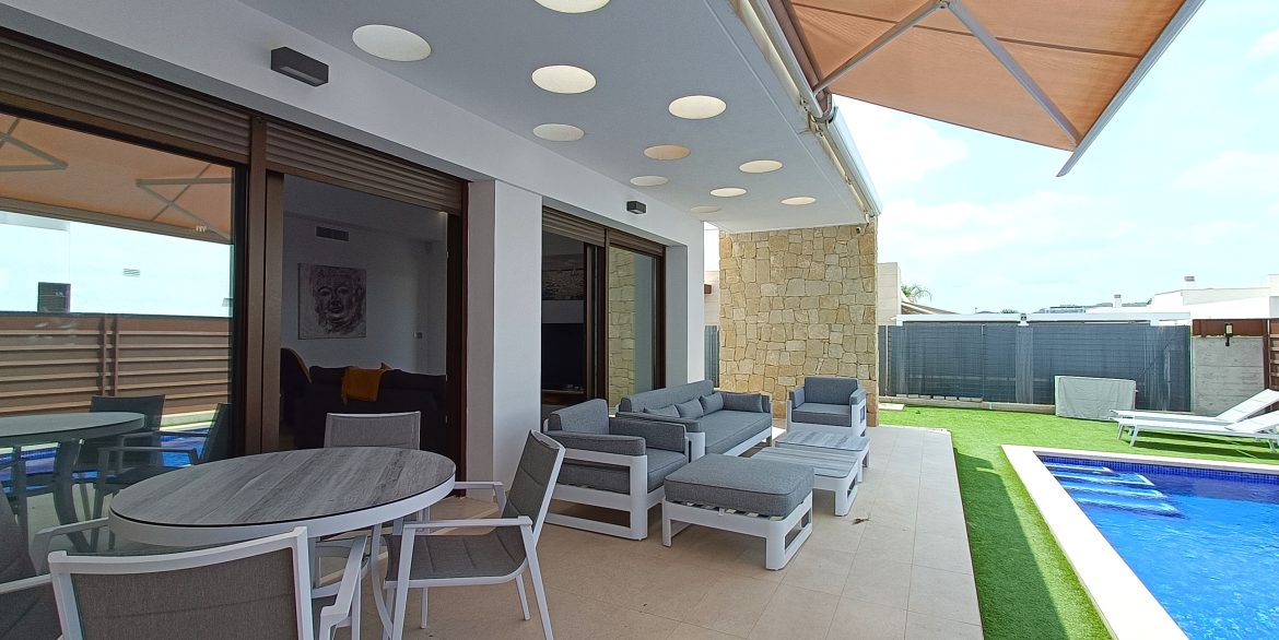 10699_stunning_modern_villa_050625164710_villa_5