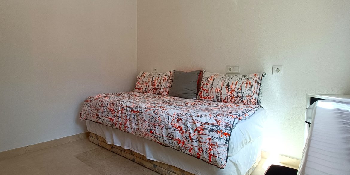 11162_beautiful_linked_detached_villa_060925114258_bed_3b