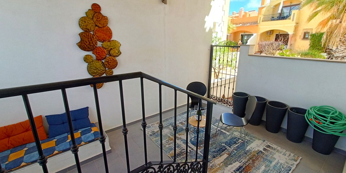 11162_beautiful_linked_detached_villa_060925114617_court_1
