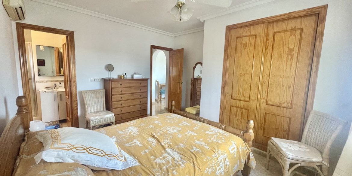 157948-villa-for-sale-in-algorfa-30547933-large