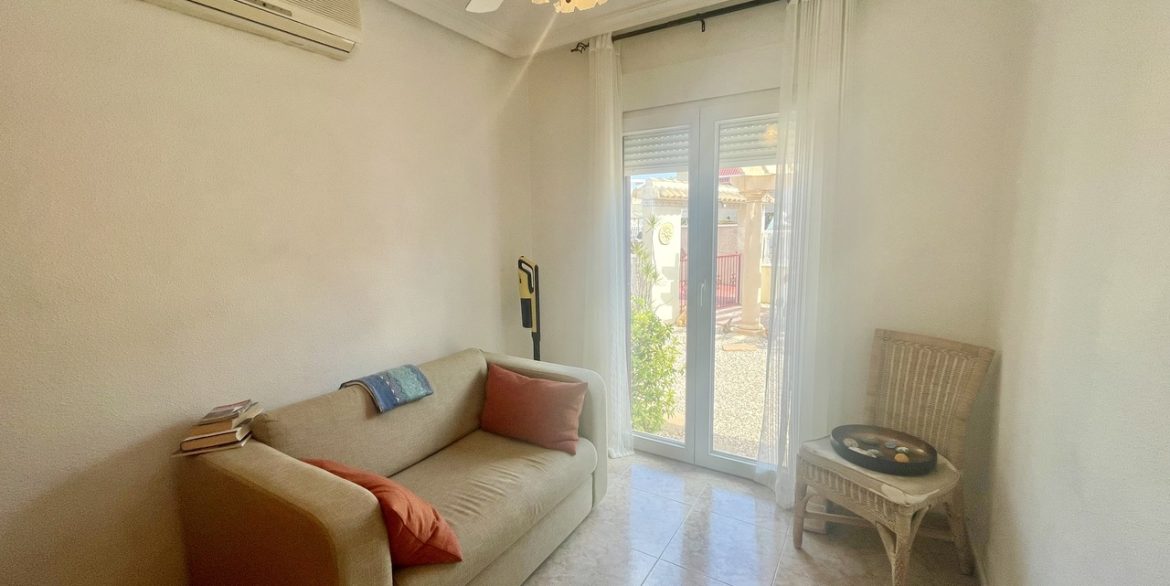 157948-villa-for-sale-in-algorfa-30547948-large