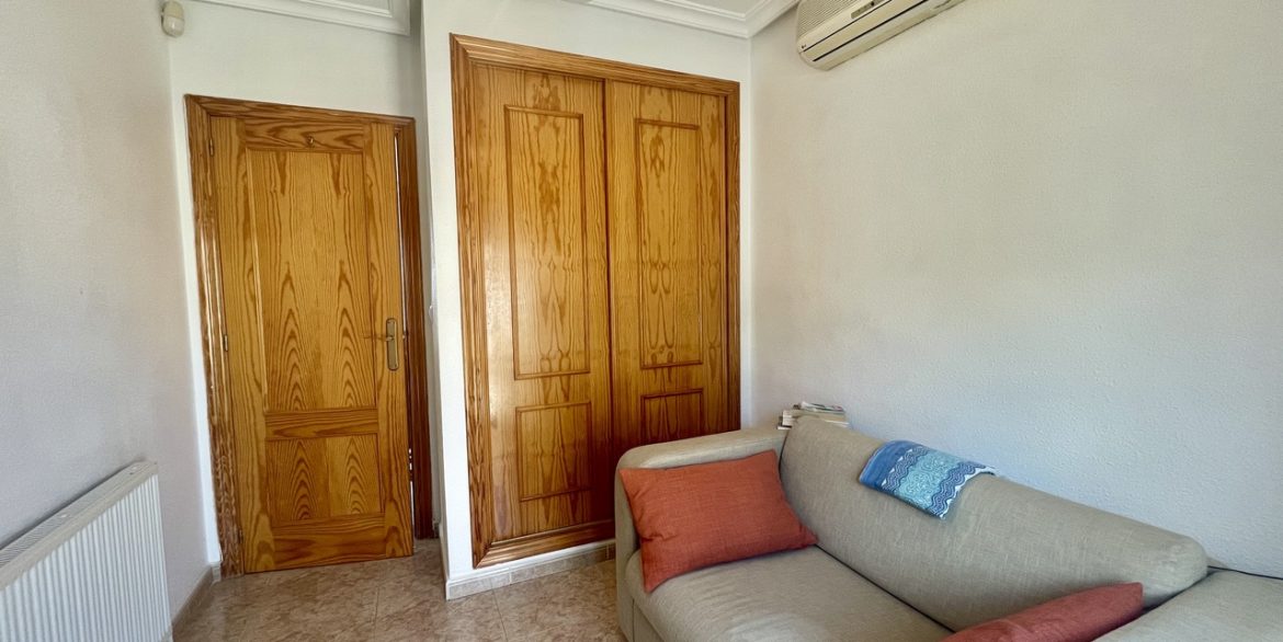 157948-villa-for-sale-in-algorfa-30547951-large