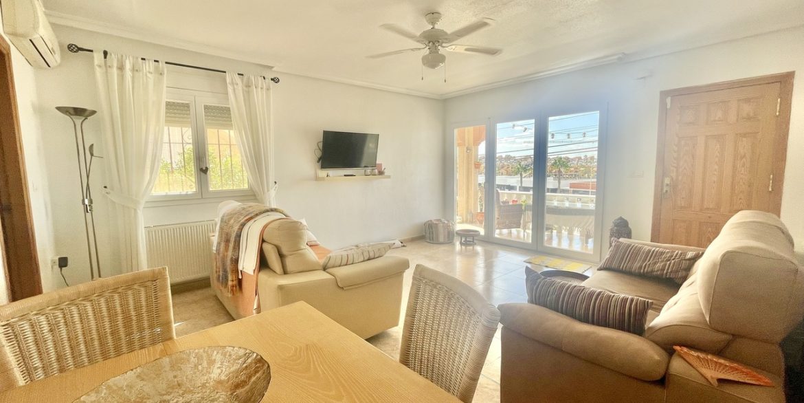 157948-villa-for-sale-in-algorfa-30547968-large