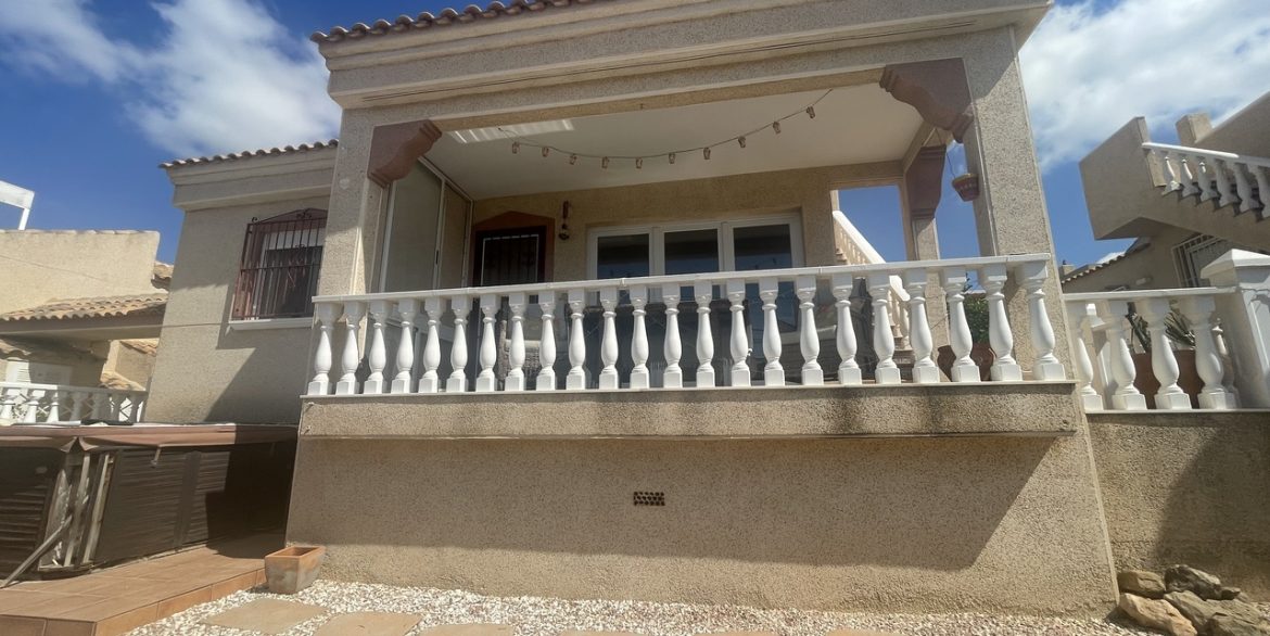 157948-villa-for-sale-in-algorfa-30548010-large
