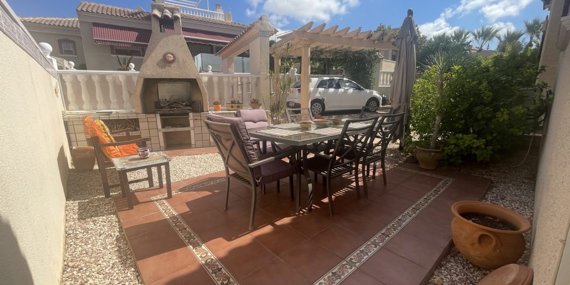 157948-villa-for-sale-in-algorfa-30548021-large