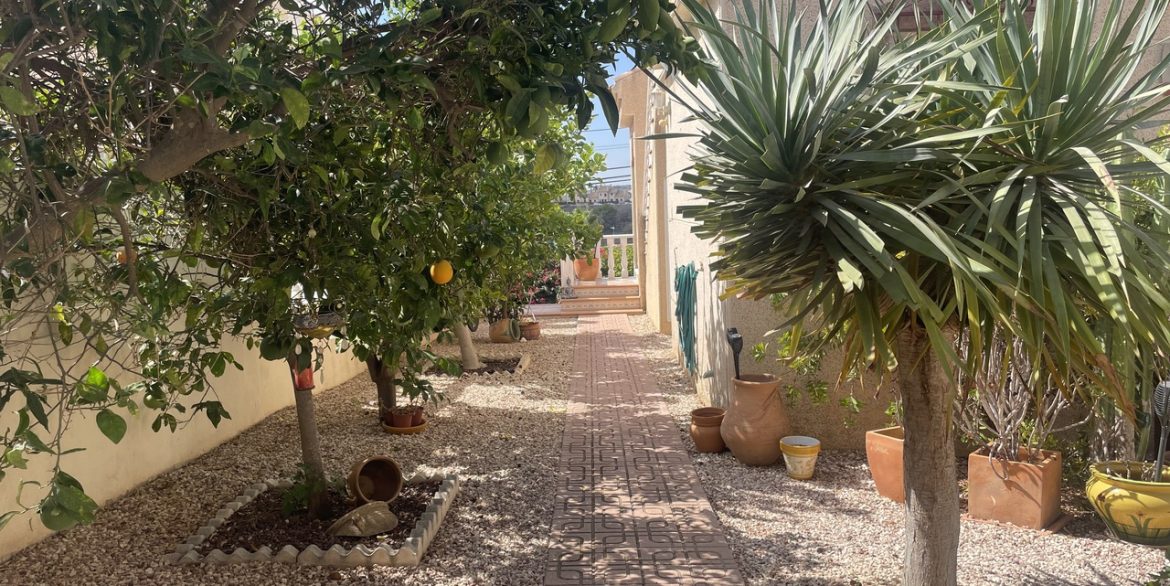 157948-villa-for-sale-in-algorfa-30548036-large