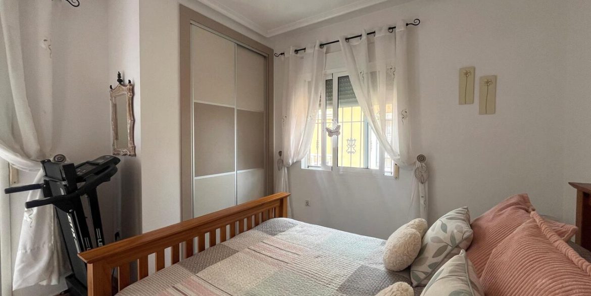 157963-villa-for-sale-in-algorfa-30552414-large