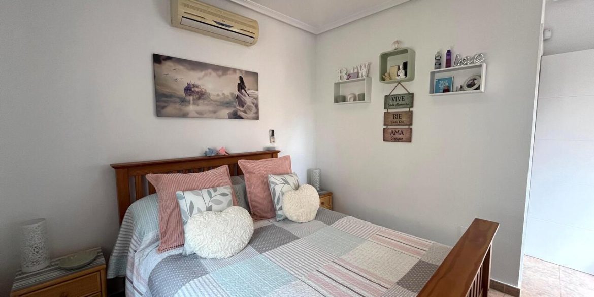 157963-villa-for-sale-in-algorfa-30552415-large