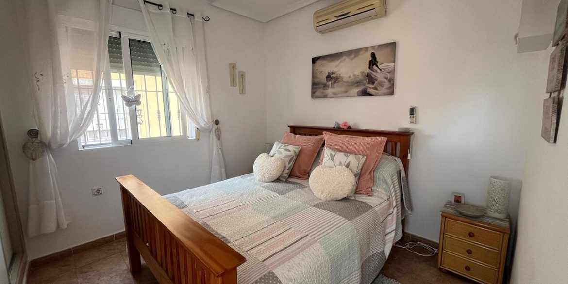 157963-villa-for-sale-in-algorfa-30552416-large