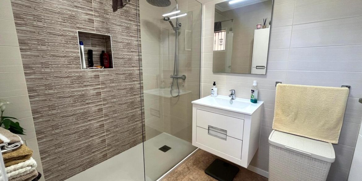 157963-villa-for-sale-in-algorfa-30552420-large