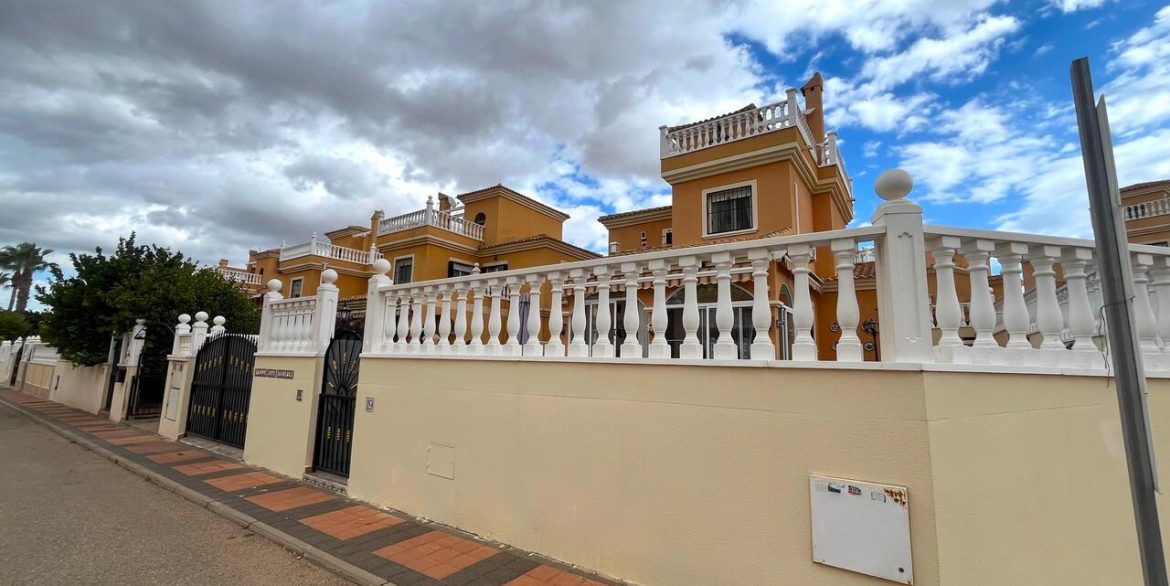157963-villa-for-sale-in-algorfa-30552439-large