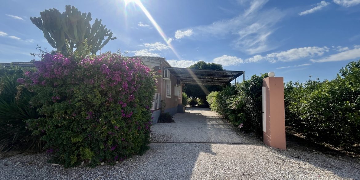 157982-villa-for-sale-in-orihuela-30559290-large