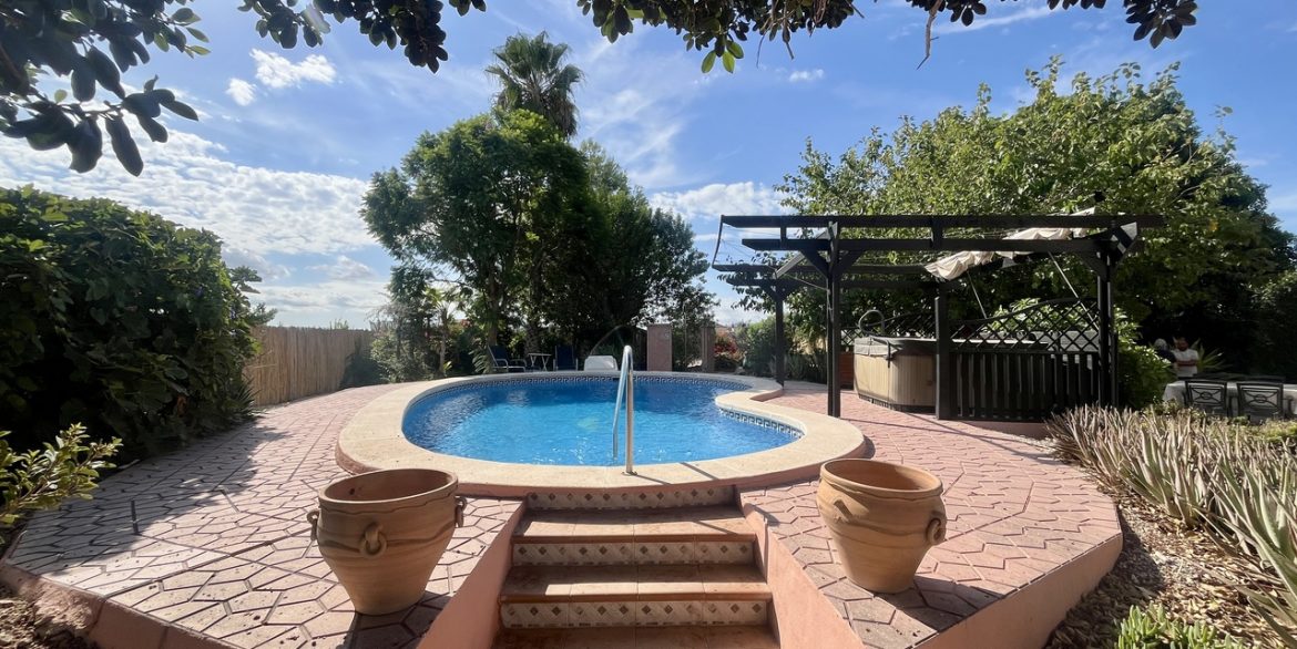 157982-villa-for-sale-in-orihuela-30559298-large