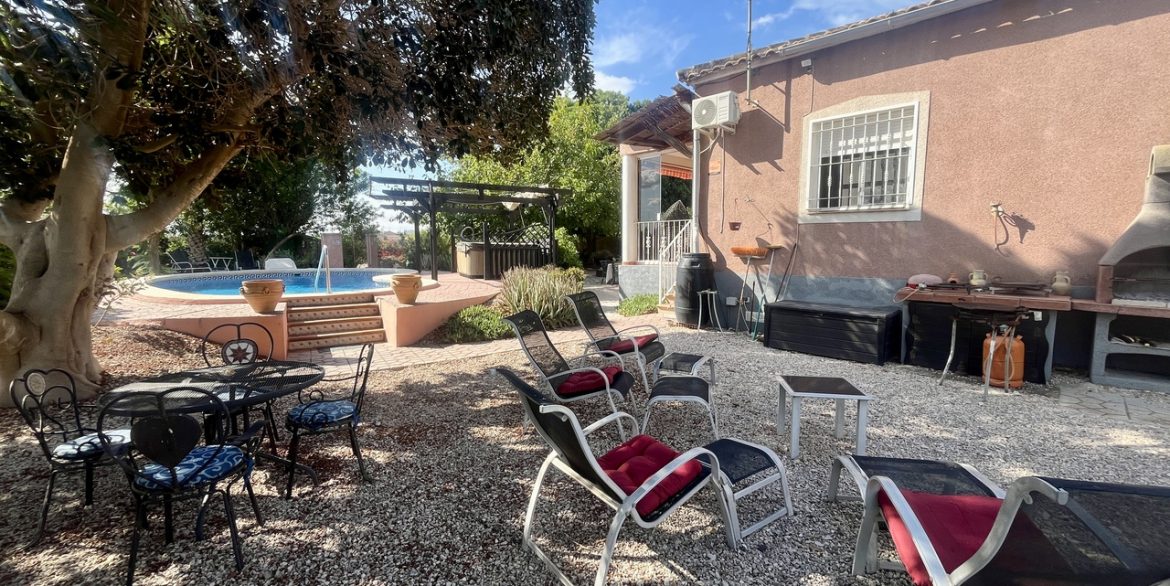 157982-villa-for-sale-in-orihuela-30559310-large