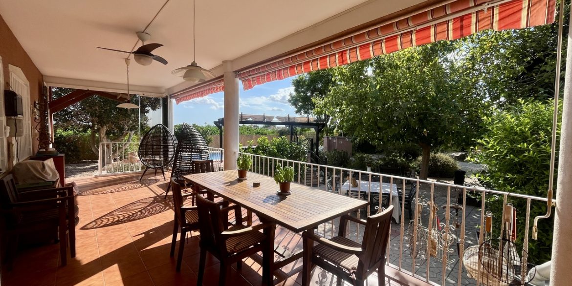157982-villa-for-sale-in-orihuela-30559316-large